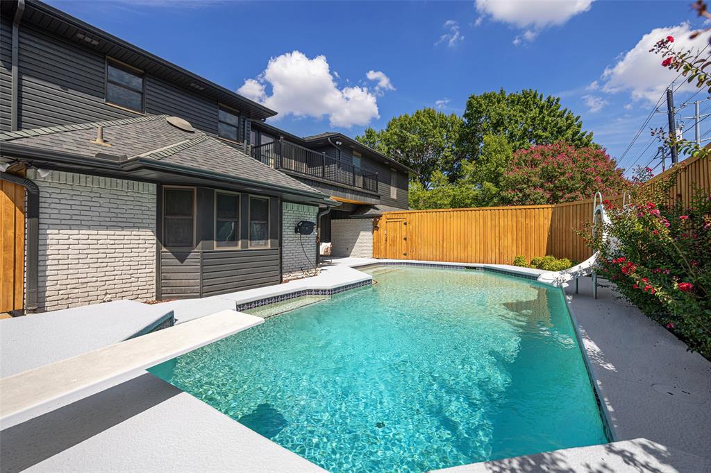 PEBBLE CREEK - Residential