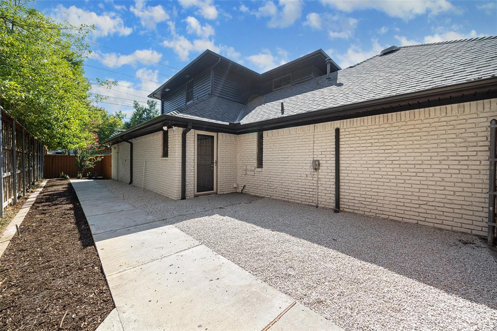 PEBBLE CREEK - Residential