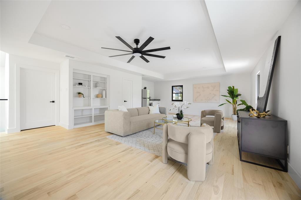 PEBBLE CREEK - Residential