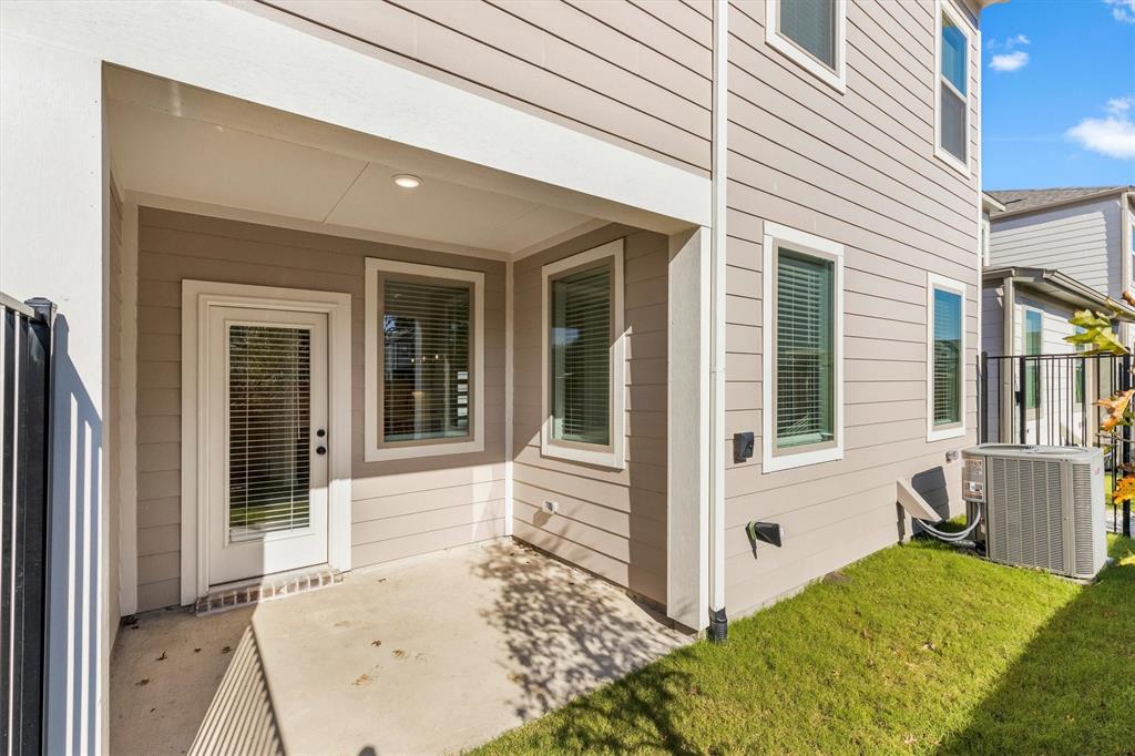 Sereno Oaks at Buckner Terrace - Residential Lease