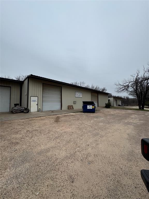 none - Commercial Lease