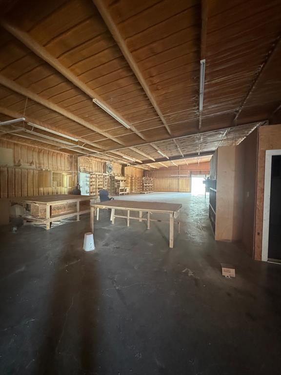 none - Commercial Lease