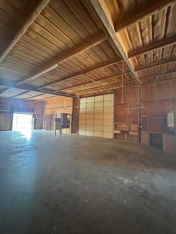 none - Commercial Lease