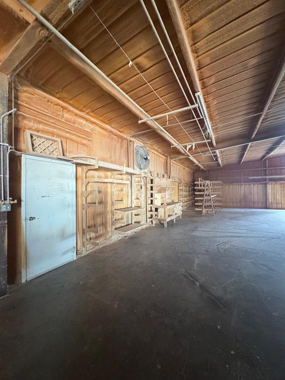 none - Commercial Lease