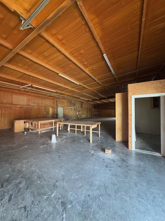 none - Commercial Lease