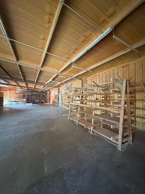 none - Commercial Lease