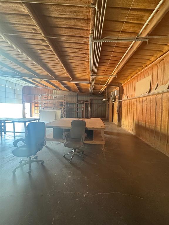 none - Commercial Lease