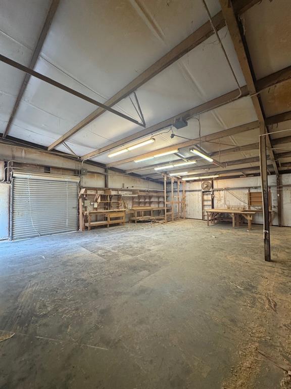 none - Commercial Lease