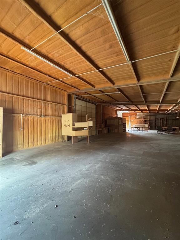 none - Commercial Lease