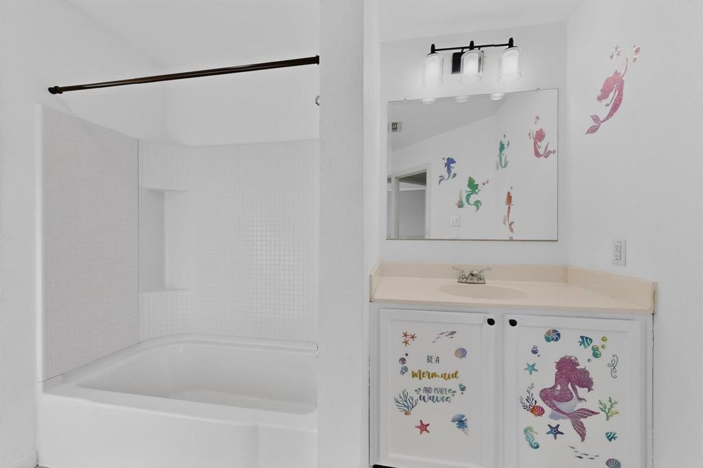 Waterfront Enchanted Bay Fwy - Residential