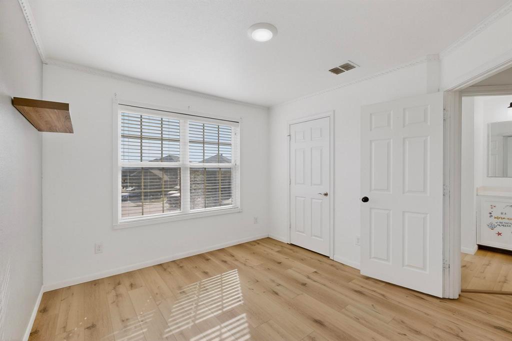 Waterfront Enchanted Bay Fwy - Residential