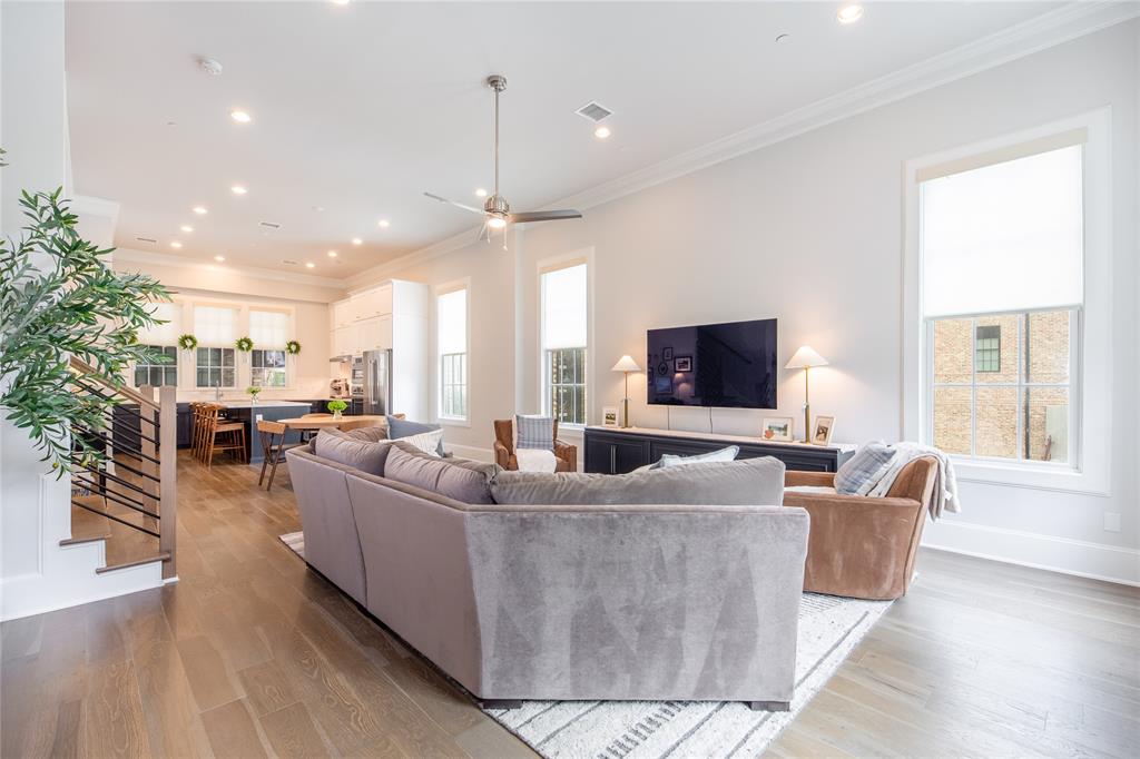 Addison Grove Add - Residential