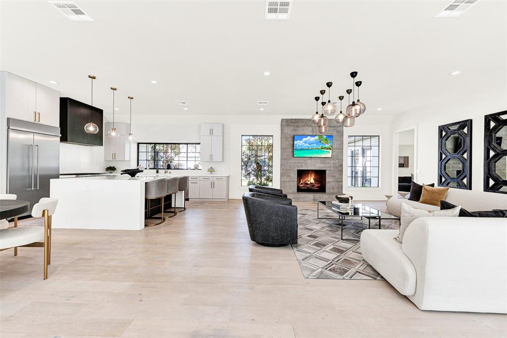 Willow Bend Lakes Ph Four - Residential