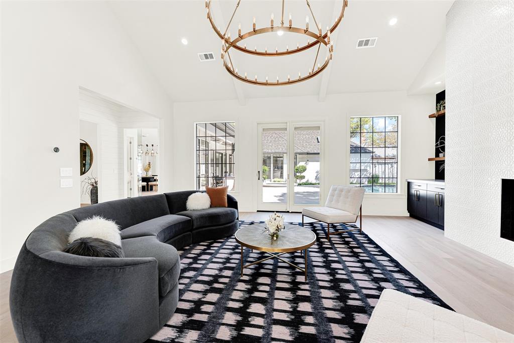 Willow Bend Lakes Ph Four - Residential