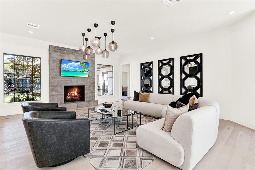 Willow Bend Lakes Ph Four - Residential