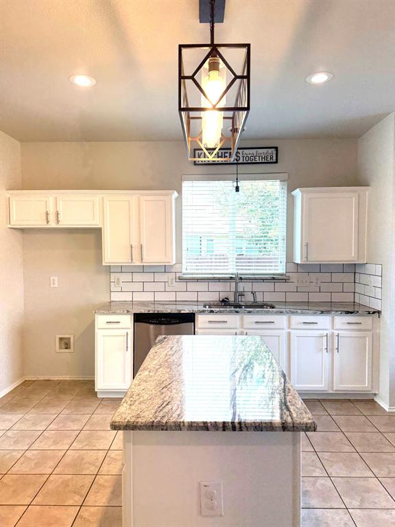 Meadow Oaks Ph II - Residential Lease