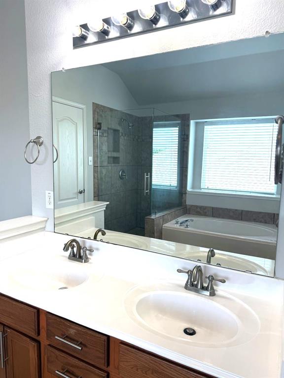 Meadow Oaks Ph II - Residential Lease