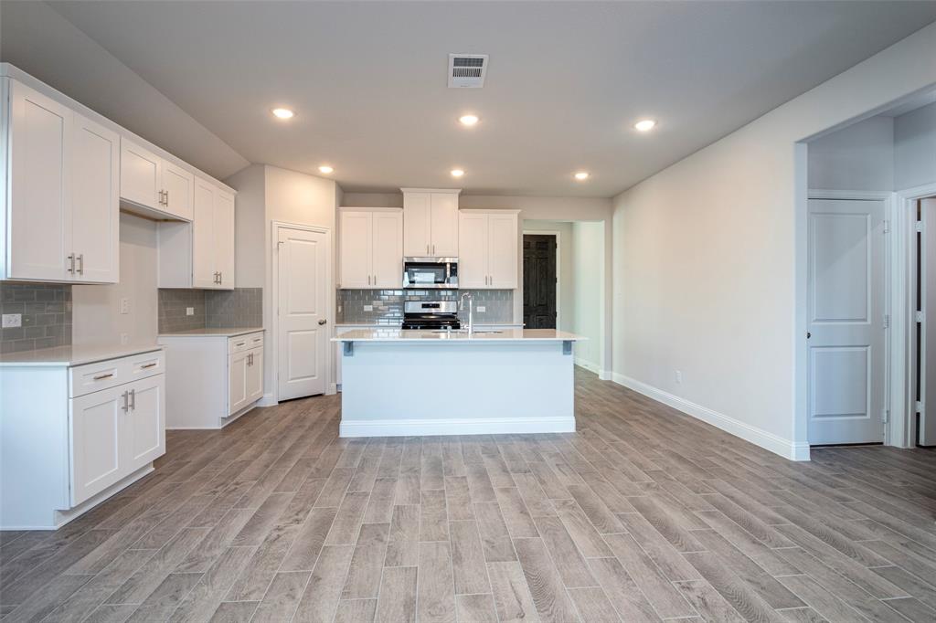 729 Rusty Spurs Place