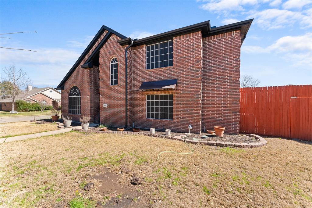 7022 Cottonwood Circle