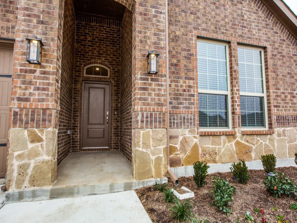 123 Lakeview Circle