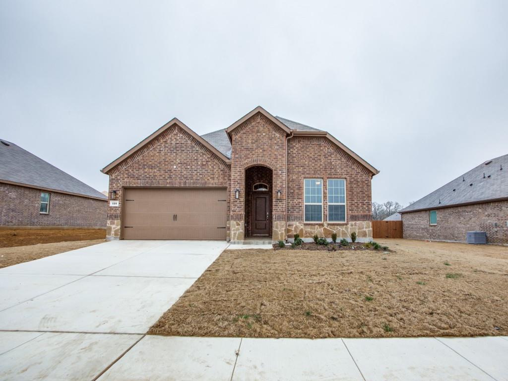 123 Lakeview Circle