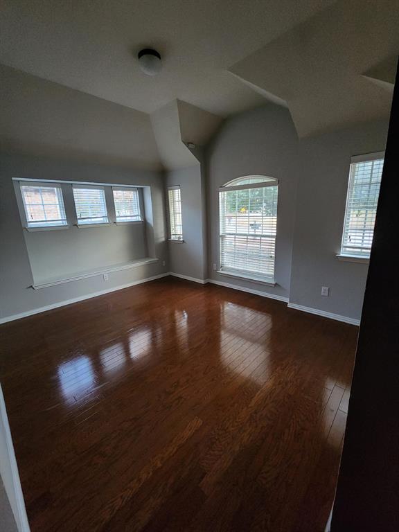 633 Grayson Lane