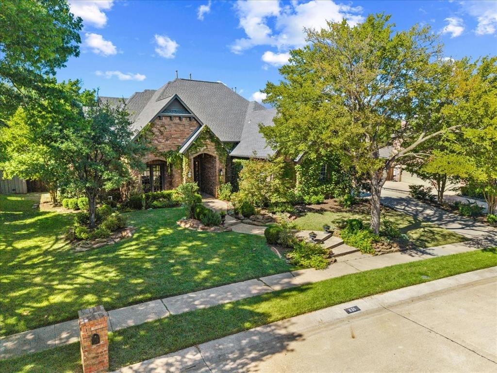 830 Parkwood Court