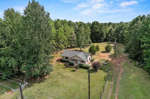 A home in Mount Enterprise