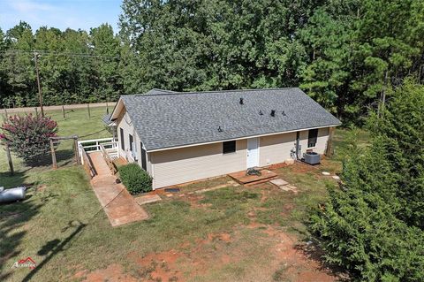 A home in Mount Enterprise