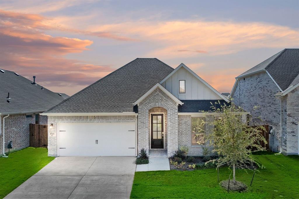Hulen Trails - Residential
