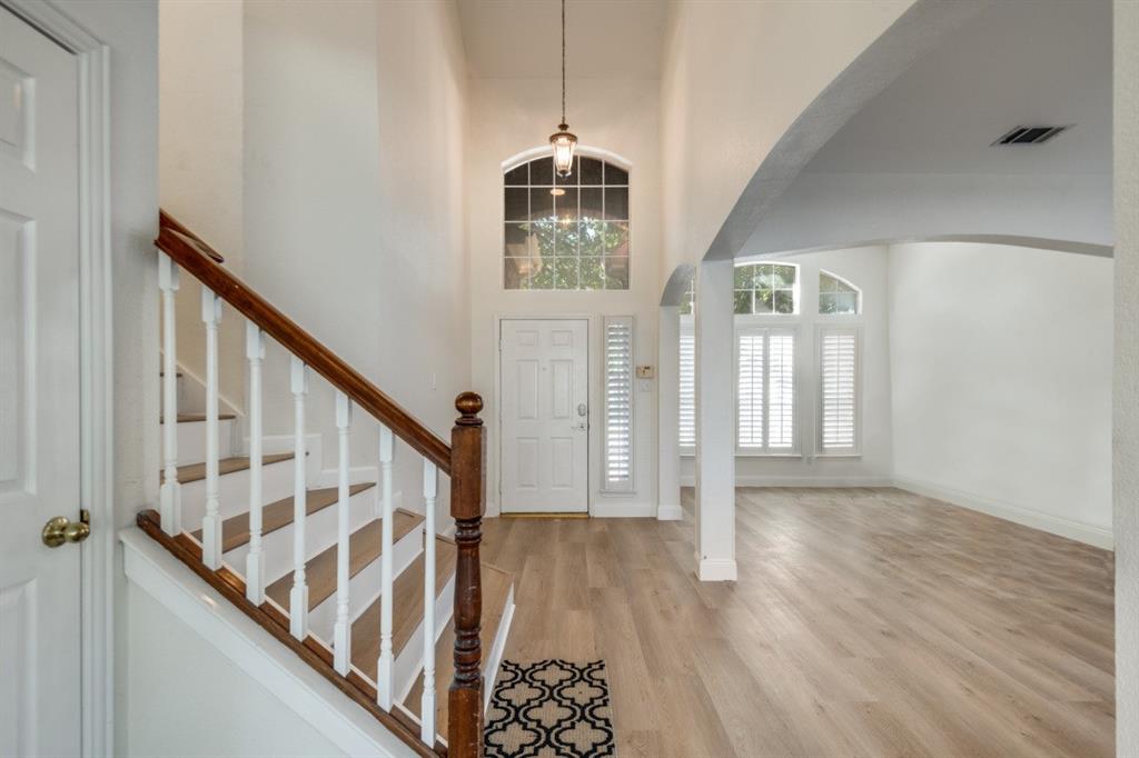 6209 Creek Crossing Lane