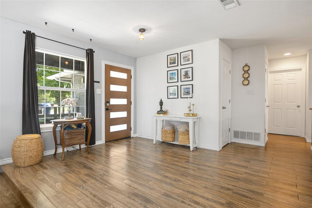 1032 Kings Row