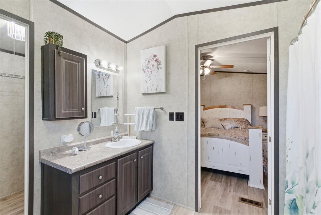 na - Commercial Sale