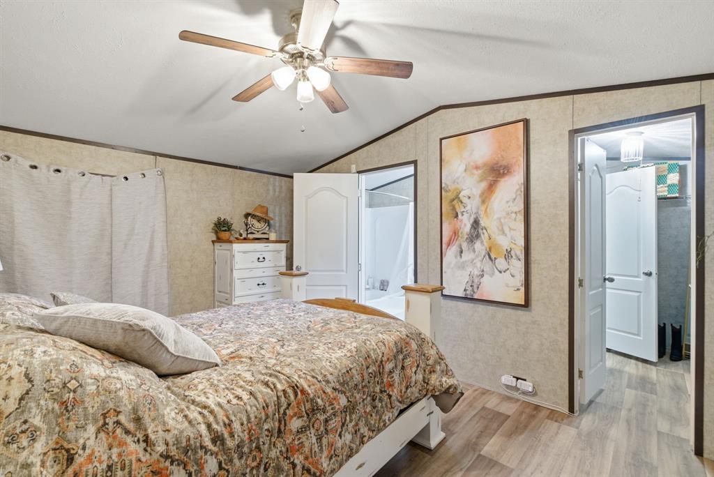 na - Commercial Sale