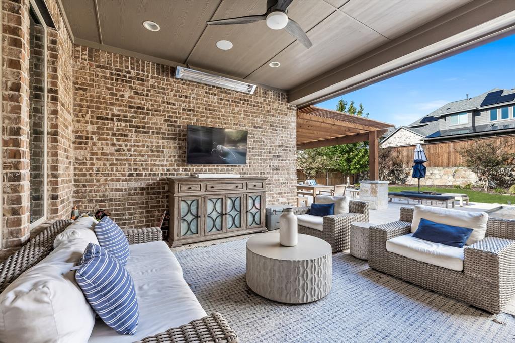 2718 Corral Drive