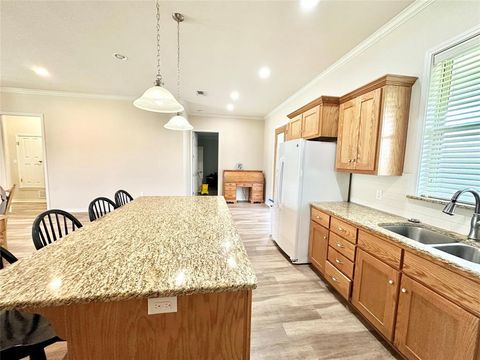 Tiny photo for 318 E 4th Street, Lindsay, TX 76250 (MLS # 21201347)