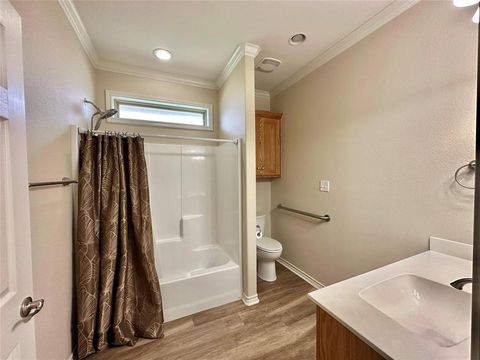 Tiny photo for 318 E 4th Street, Lindsay, TX 76250 (MLS # 21201347)