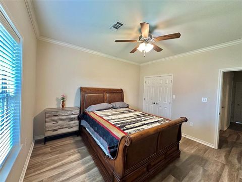 Tiny photo for 318 E 4th Street, Lindsay, TX 76250 (MLS # 21201347)