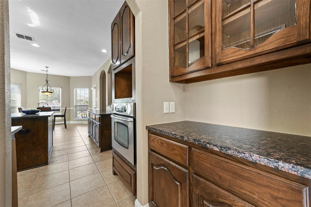 Fort Worth, Texas 76052, United States, 5 Bedrooms Bedrooms, ,4 BathroomsBathrooms,Residential,Active,53528