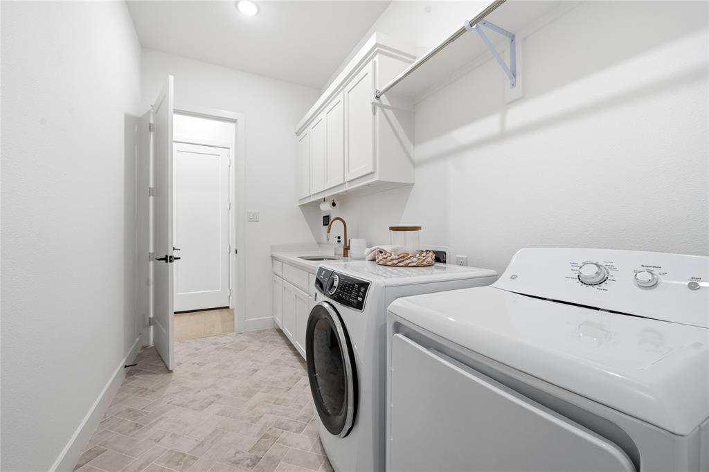 Mustang Lakes Ph Six - Residential