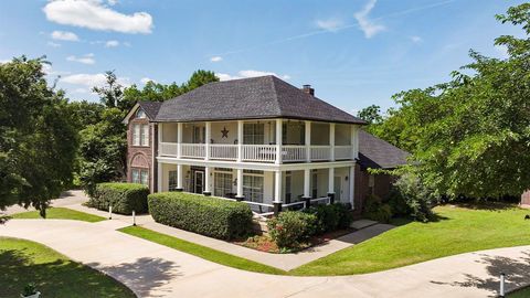 720 Aqua Vista Drive Granbury TX 76049