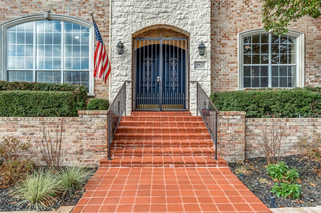 8623 Royalbrook Court