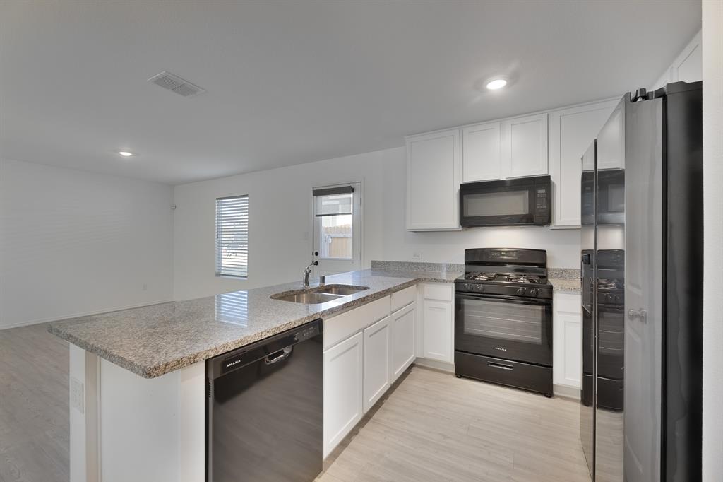 Northpointe Ph 4 - Residential Lease