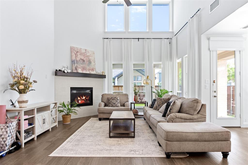 GROVE FRISCO PHASE 5 - Residential Lease