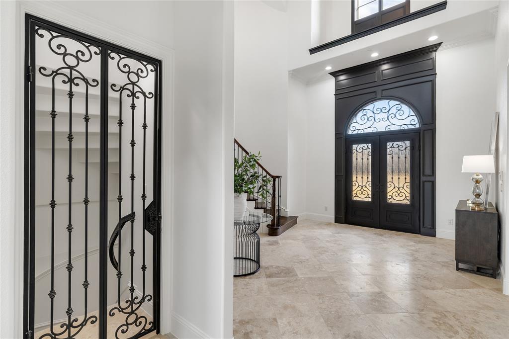 2032 Courtland Drive