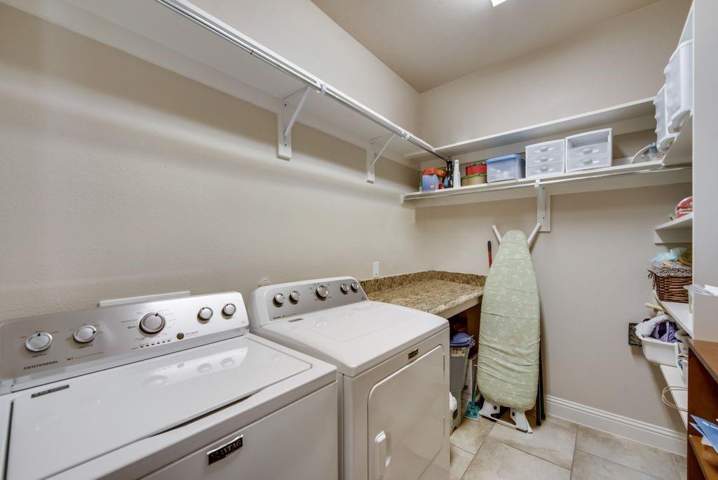 Country Lane Villas Ph 3 - Residential