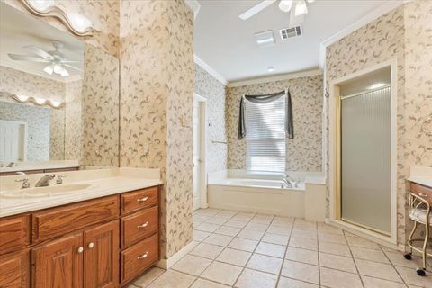 Tiny photo for 404 Greenwood Lane, Waco, TX 76705 (MLS # 21101023)