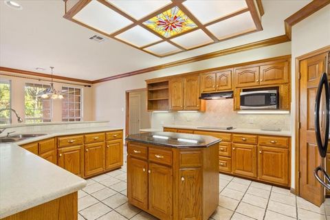 Tiny photo for 404 Greenwood Lane, Waco, TX 76705 (MLS # 21101023)