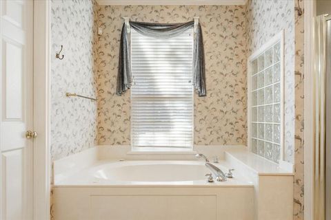 Tiny photo for 404 Greenwood Lane, Waco, TX 76705 (MLS # 21101023)