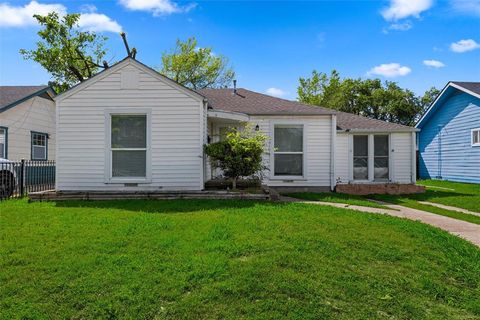 Photo of 317 12th Street, Grand Prairie, TX 75051 (MLS # 21232343)